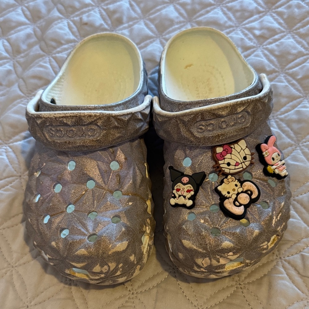 CROCS Metallic Lavender Clogs with Sanrio Jibbitz